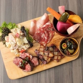 ATHREE PARLOR -アスリーパーラー- 新宿店