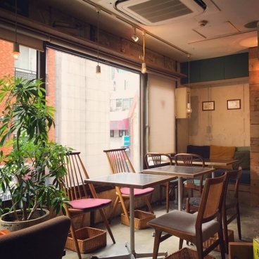 salo cafe -サロカフェ- 新宿店