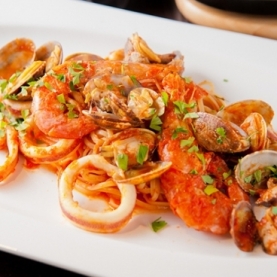 TRATTORIA PAZZO（トラットリア パッツォ）